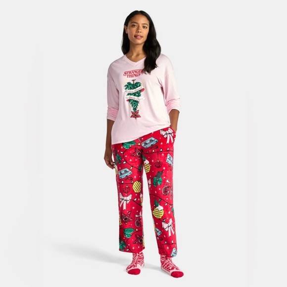 Netflix Other - EUC Netflix Stranger Things Holiday Sleep Set, 3-piece Set, Size L (12-14)